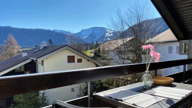 Bergwiese Mit Oberstaufen Plus Karte Exterior foto